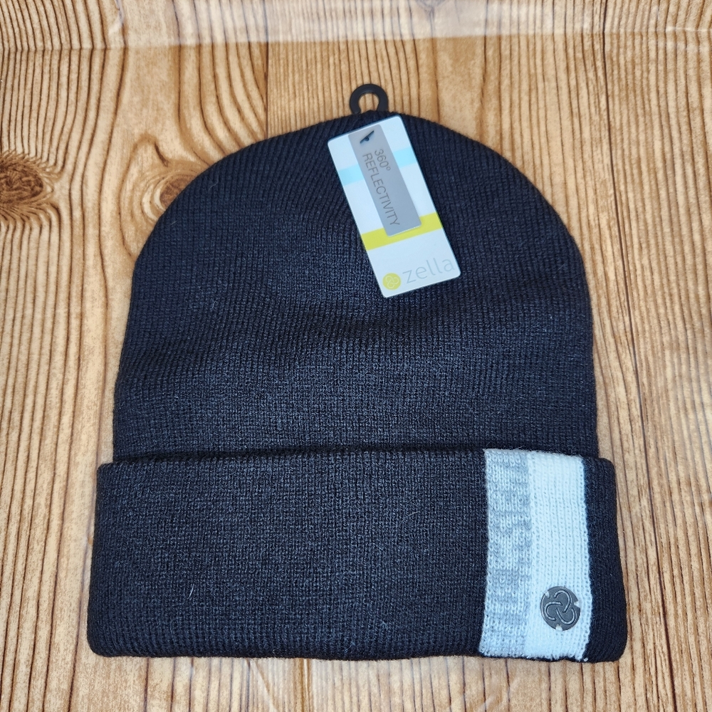 NWT Zella Reflective Cuff Beanie OS Black‎